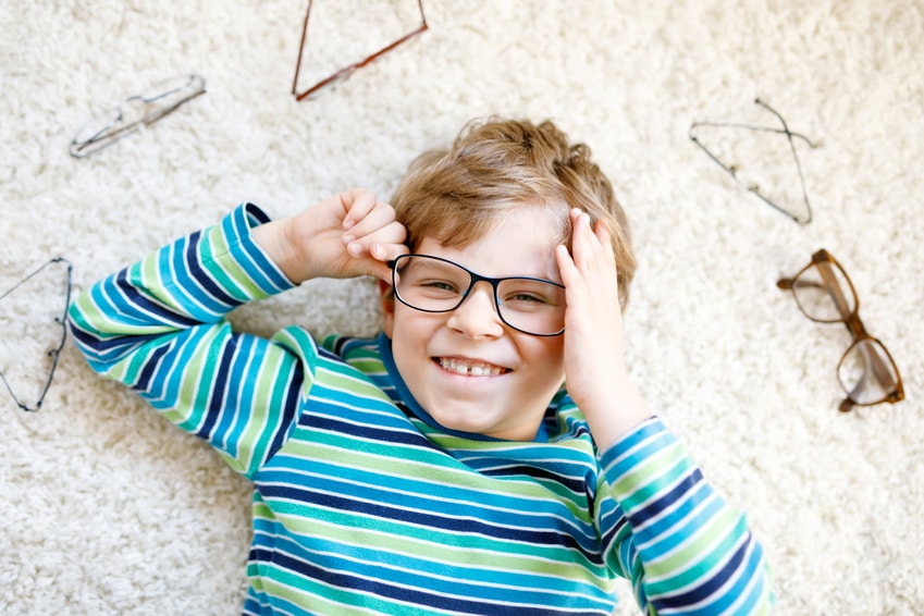 Conseils pour bien choisir les lunettes de vos enfants